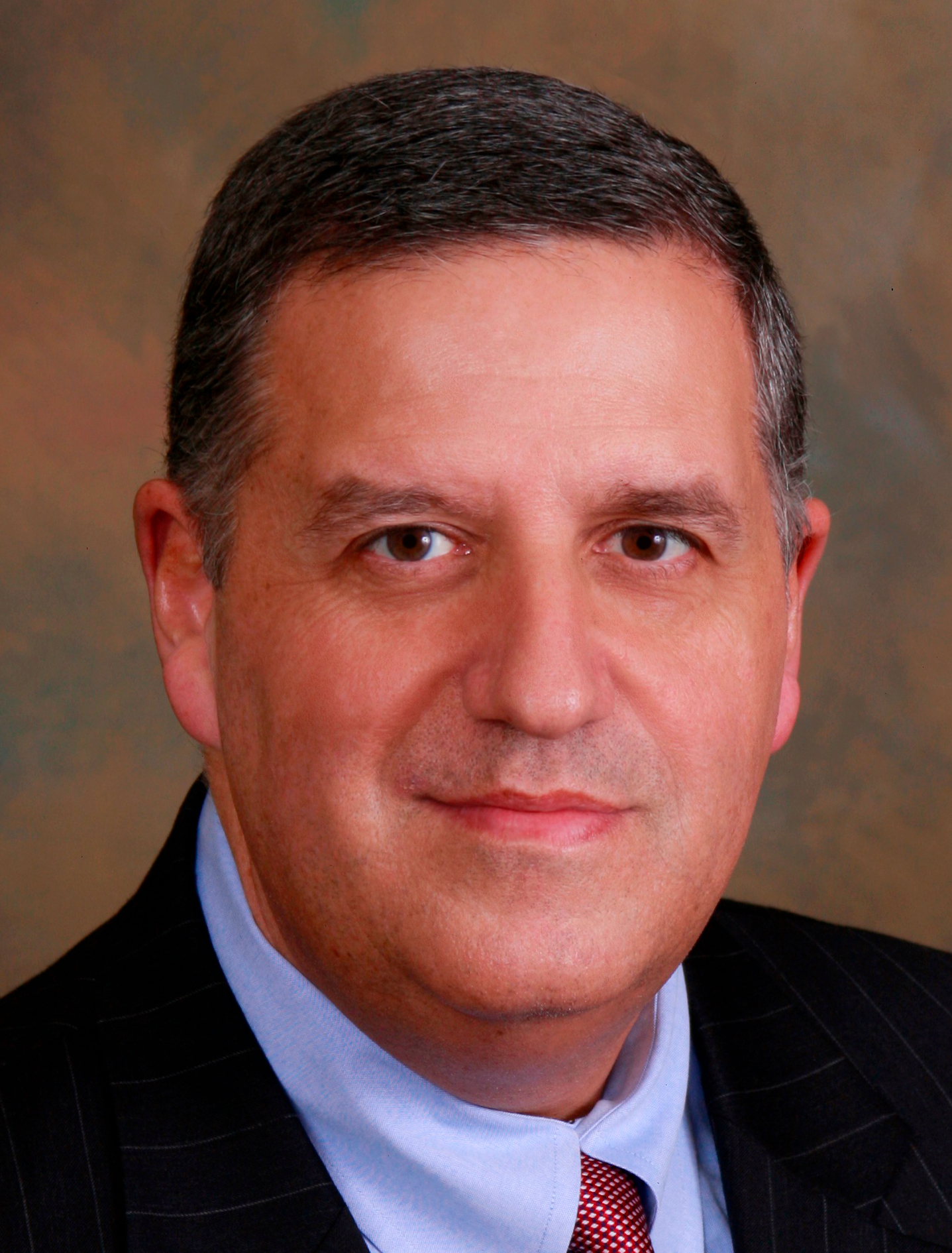 Portrait Picture - Cropped Dr. Gomez_